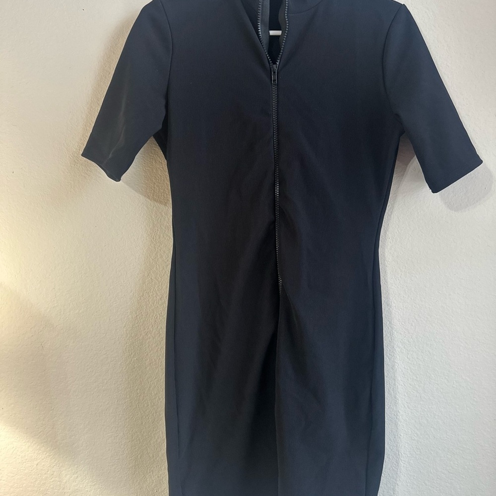 PrettyLittleThing Black Short Sleeve Front Zip Mini Dress